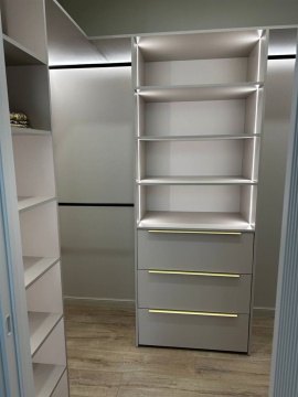 2-к квартира, 18/24 эт., 42м²